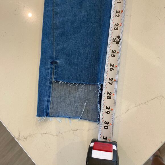 NWT Good American Good Waist Stepped-hem Skinny High-rise Jeans Size 10/30 - Picture 11 of 12